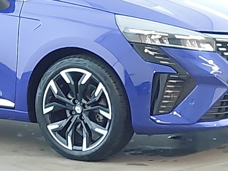 Used Renault Clio 2024 for sale - 76880555: Photo 9