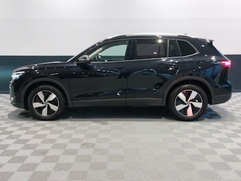 Used Volkswagen Tiguan 2024 for sale - 77253066: Photo