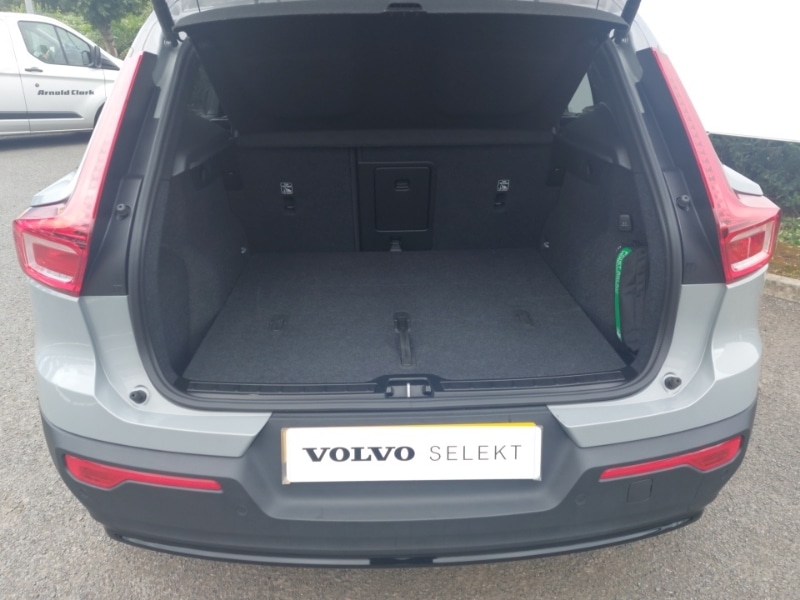 Used Volvo XC40 2024 for sale - 77875312: Photo 8