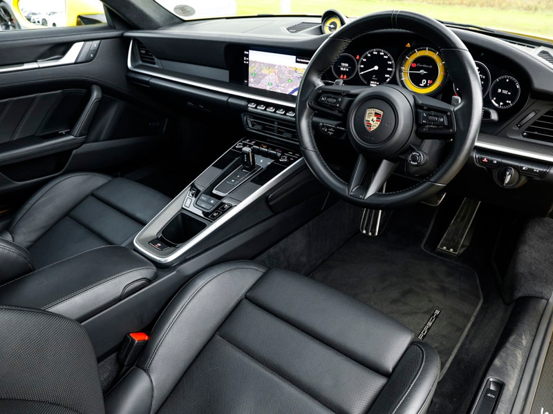 Used Porsche 911 2023 for sale - 77569361: Photo 2