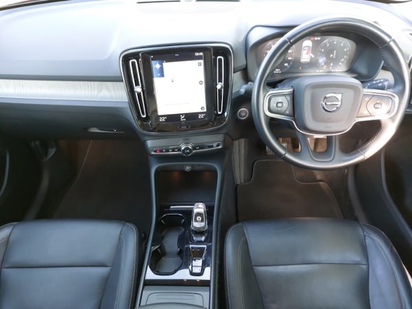 Used Volvo XC40 2020 for sale - 76258885: Photo 2