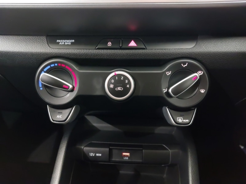 Used Kia Stonic 2023 for sale - 76411170: Photo 11