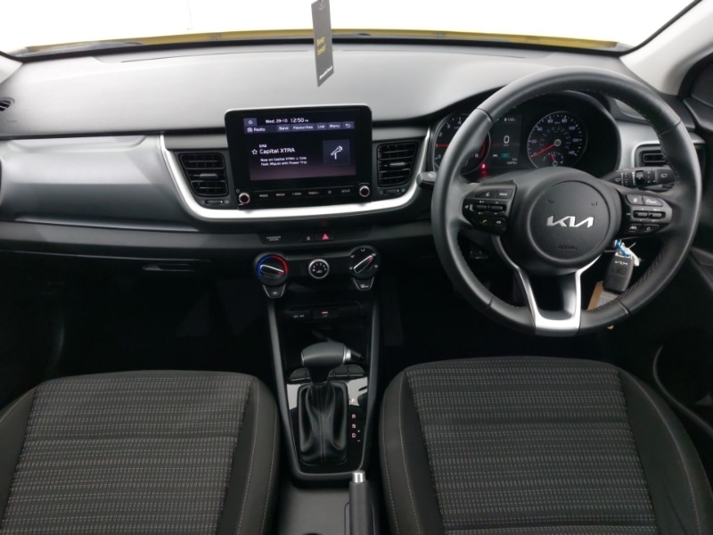 Used Kia Stonic 2023 for sale - 76411170: Photo 2