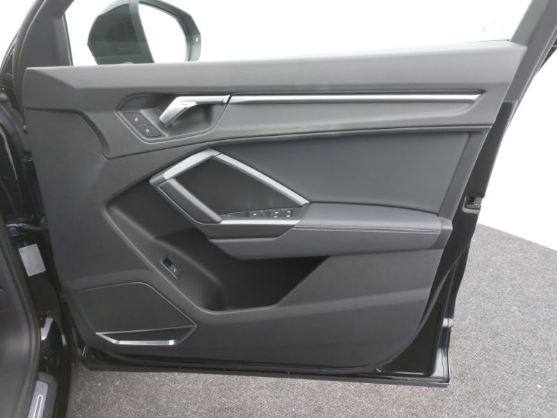 Used Audi Q3 2020 for sale - 77777657: Photo 10