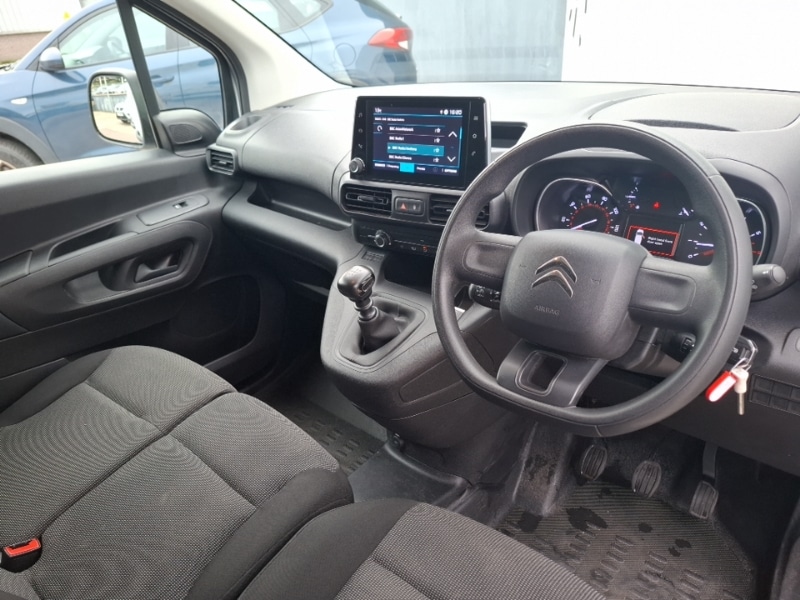 Used Citroen Berlingo 2024 for sale - 76115900: Photo 2