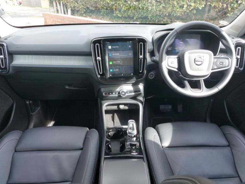 Used Volvo XC40 2024 for sale - 76365890: Photo 2