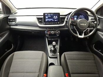 Used Kia Stonic 2023 for sale - 77981057: Photo