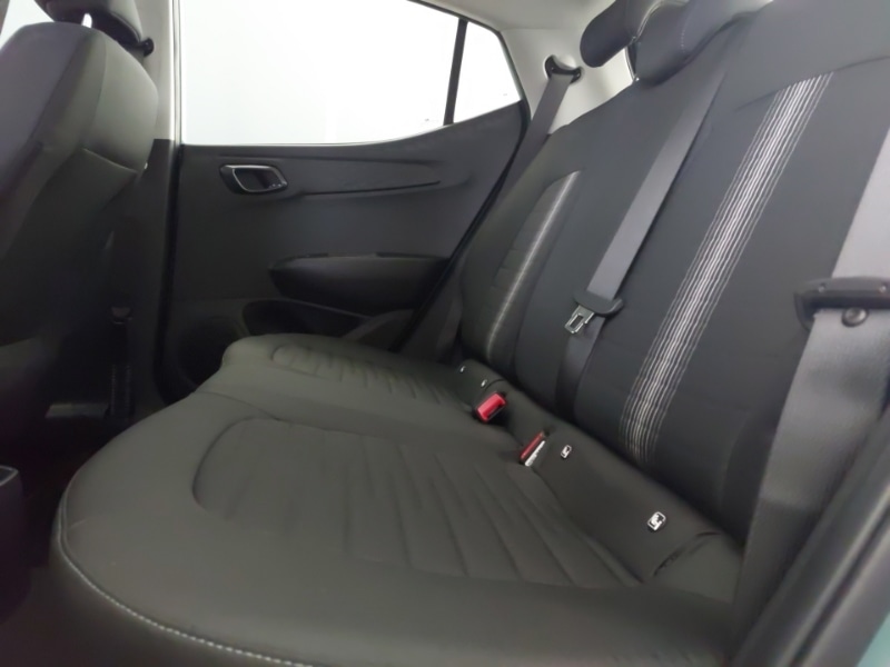 Used Hyundai i10 2023 for sale - 77767705: Photo 6