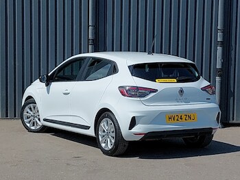 Used Renault Clio 2024 for sale - 76770680: Photo