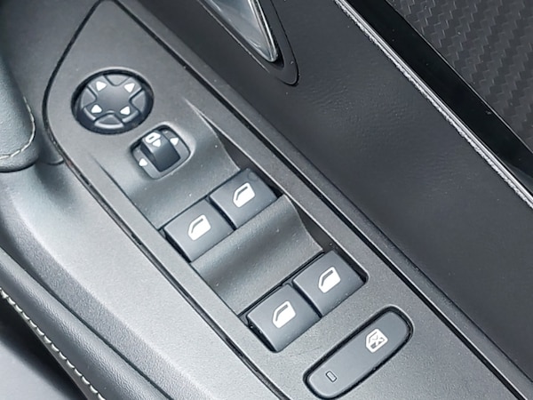 Used Peugeot 2008 2020 for sale - 76331278: Photo 12