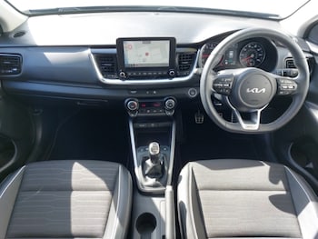 Used Kia Stonic 2023 for sale - 78169899: Photo