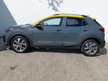 Used Kia Stonic 2023 for sale - 78169899: Photo