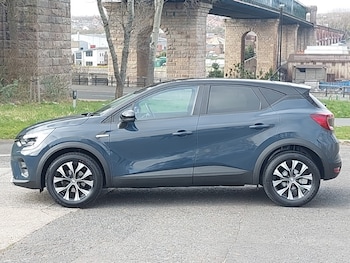 Used Renault Captur 2022 for sale - 75551428: Photo