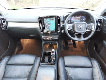 Used Volvo XC40 2023 for sale - 78472873: Photo