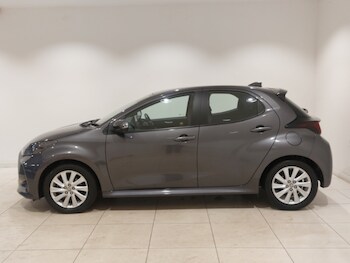 Used Toyota Yaris 2022 for sale - 77913388: Photo