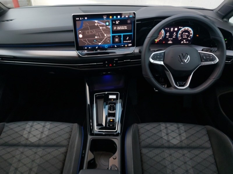 Used Volkswagen Golf 2024 for sale - 77365871: Photo 2