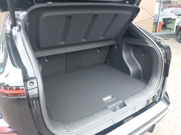 Used Hyundai KONA 2025 for sale - 76282464: Photo 8