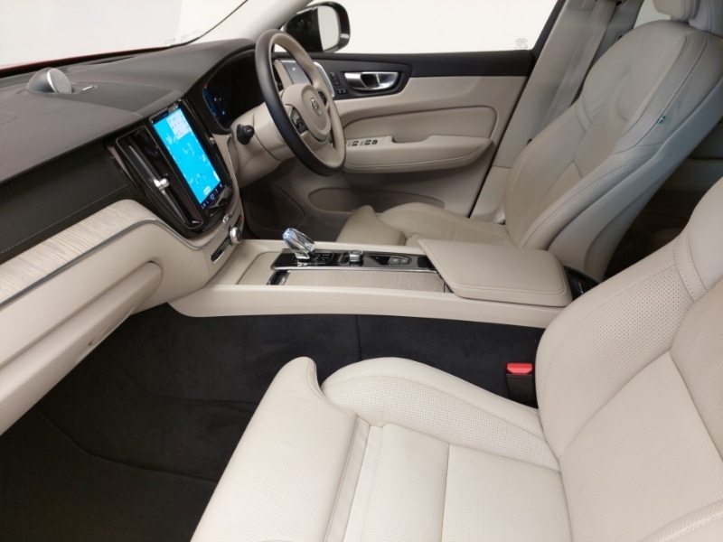 Used Volvo XC60 2023 for sale - 76347874: Photo 5