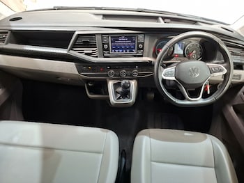 Used Volkswagen Transporter Shuttle 2024 for sale - 79356087: Photo