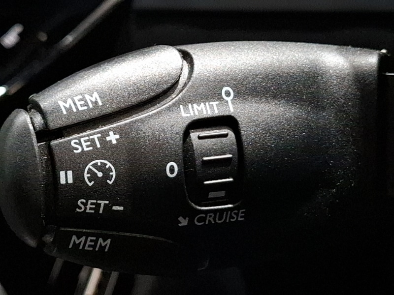 Used Peugeot 2008 2023 for sale - 77876021: Photo 12