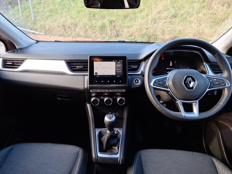 Used Renault Captur 2022 for sale - 77130481: Photo 2