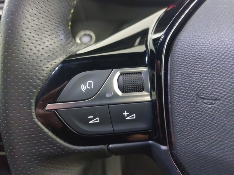 Used Peugeot 208 2022 for sale - 76932879: Photo 12