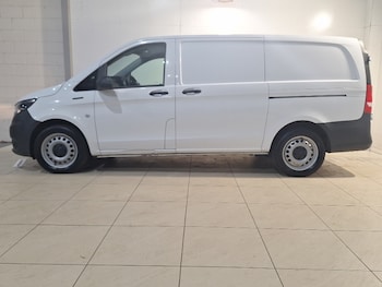 Used Mercedes-Benz Vito 2022 for sale - 77876276: Photo