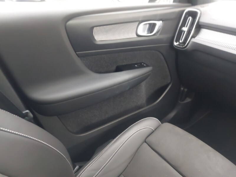 Used Volvo XC40 2022 for sale - 77184392: Photo 11