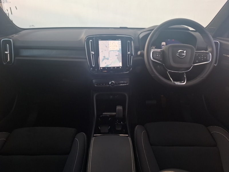 Used Volvo XC40 2023 for sale - 76362239: Photo 2