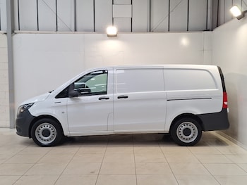 Used Mercedes-Benz Vito 2022 for sale - 77955477: Photo