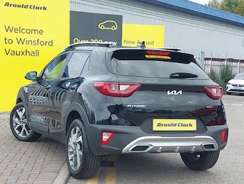 Used Kia Stonic 2022 for sale - 76208019: Photo 3