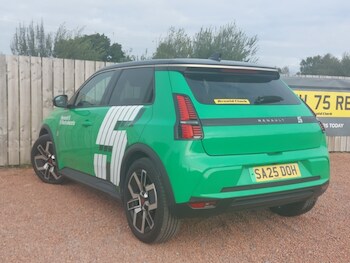 Used Renault 5 2025 for sale - 77316376: Photo