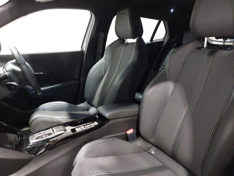 Used Peugeot 2008 2023 for sale - 77838237: Photo 5