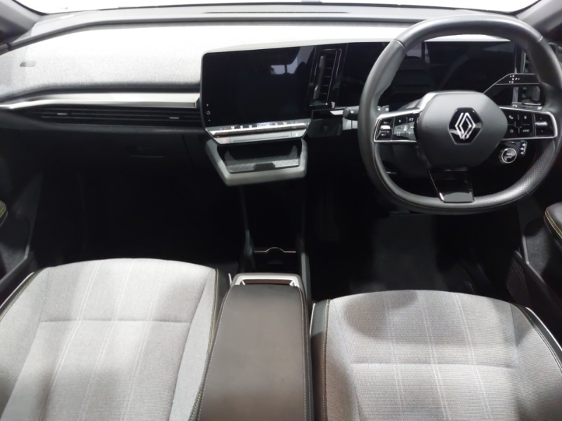 Used Renault Megane E Tech 2023 for sale - 76925538: Photo 2