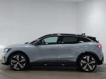 Used Renault Megane E Tech 2023 for sale - 76925538: Photo