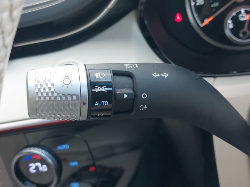 Used Genesis GV70 2023 for sale - 77999183: Photo 12