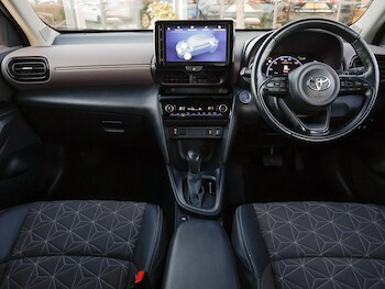 Used Toyota Yaris Cross 2022 for sale - 76907353: Photo