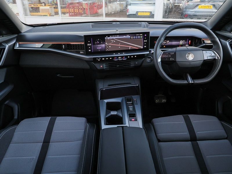 Used Vauxhall Grandland 2025 for sale - 77922920: Photo 2