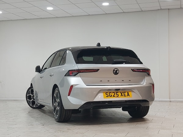 Used Vauxhall Astra 2025 for sale - 76212472: Photo 3