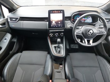 Used Renault Clio 2023 for sale - 76212473: Photo 2
