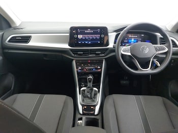 Used Volkswagen T-Roc 2023 for sale - 77312065: Photo