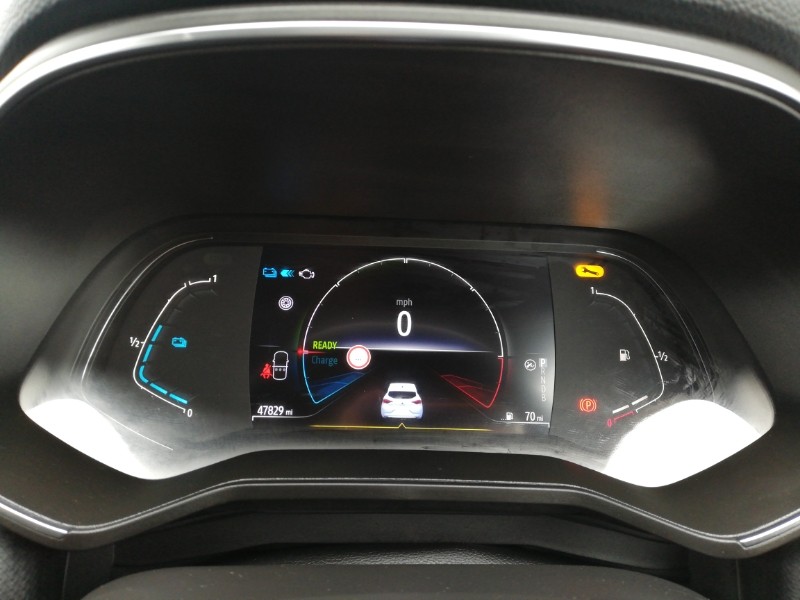 Used Renault Clio 2021 for sale - 77938786: Photo 11