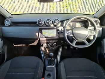 Used Dacia Duster 2023 for sale - 78454991: Photo