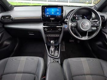 Used Toyota Yaris Cross 2022 for sale - 77476254: Photo