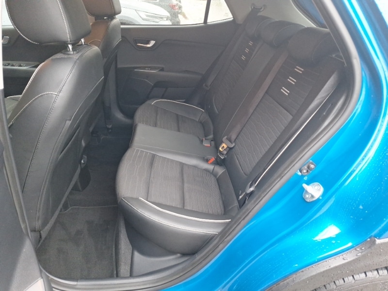 Used Kia Stonic 2023 for sale - 77325837: Photo 6