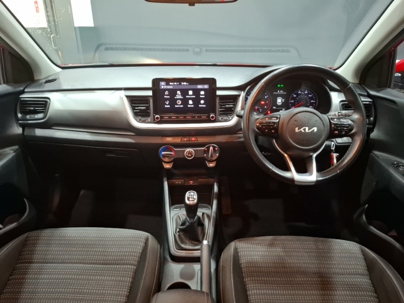 Used Kia Stonic 2021 for sale - 76483399: Photo 2