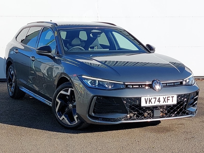 Used Volkswagen Passat 2024 for sale - 77682709: Photo 1