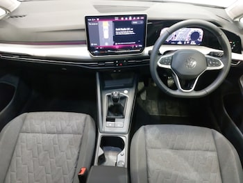 Used Volkswagen Golf 2024 for sale - 76212675: Photo 2