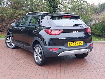 Used Kia Stonic 2022 for sale - 76967648: Photo