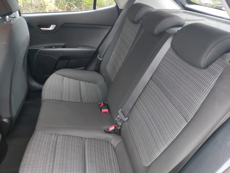 Used Kia Stonic 2022 for sale - 76967648: Photo 6